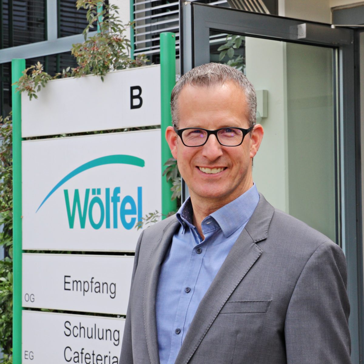 Portrait of an employee of Wölfel Engineering GmbH & Co. KG in Höchberg