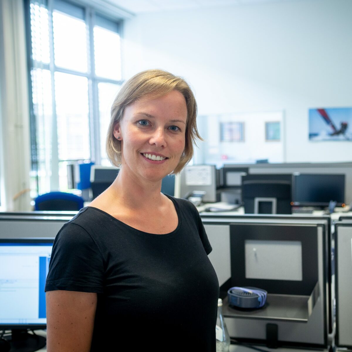 Portrait of an employee in the office of Koenig und Bauer AG